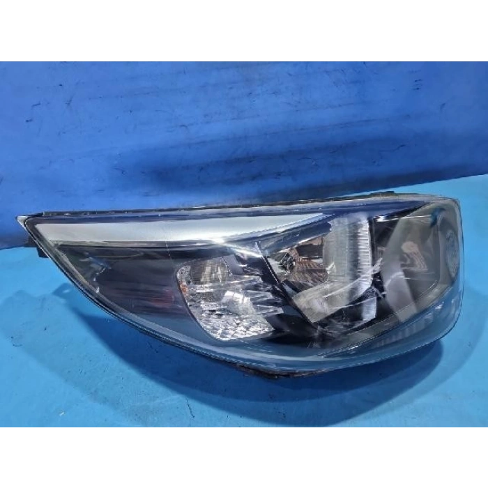 Kia Picanto Ön Far Elektrikli Motorlu Sağ 2017-2018 (Oem No:  92102G6000)
