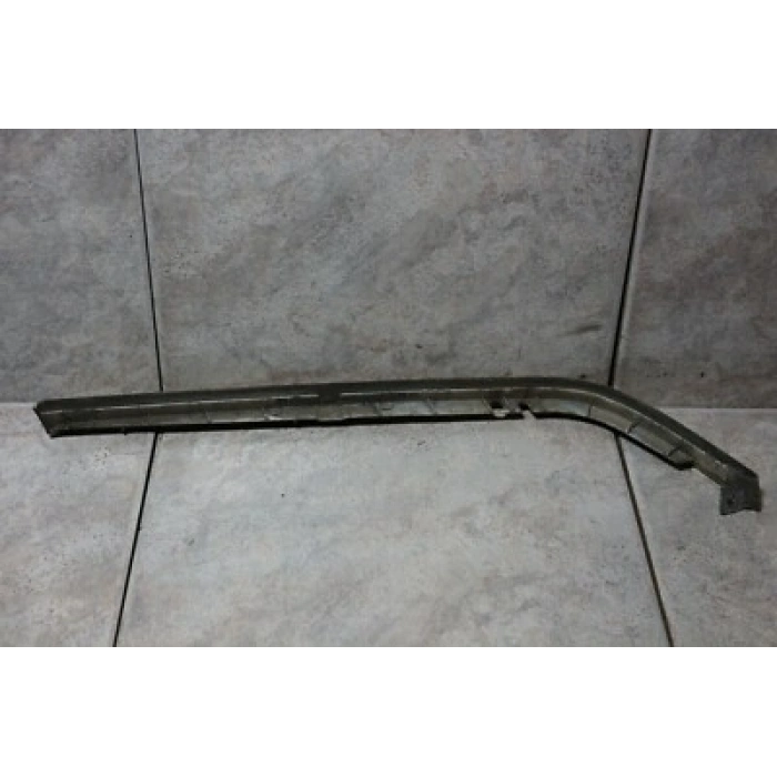 Mercedes C Class Ön Far Kaşı Delikli Sol 1997- 2000 (Oem No:  A2028260777)