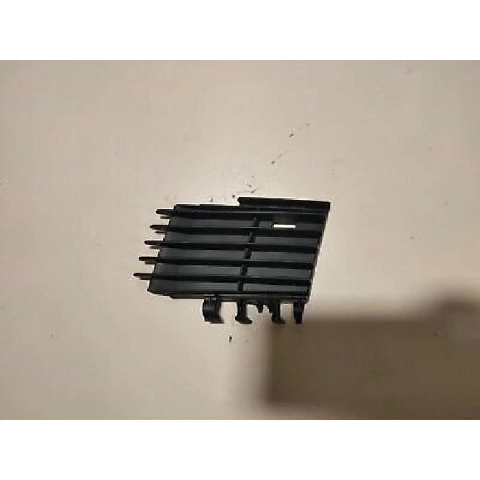 Opel Vectra Ön Sis Lamba Kapağı Delikli Sol 2002- (Oem No:  24450234)