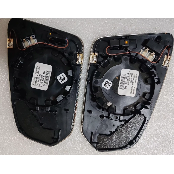 Volvo S90/V60/V90 Ayna Camı Beyaz Isıtmalı Karartma Sağ 2018- (Oem No:  31402874)