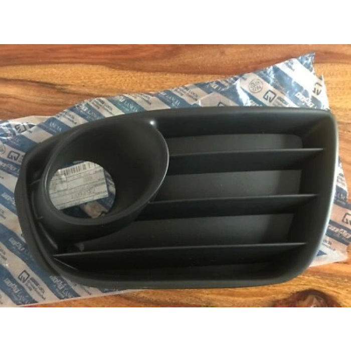 Fiat Punto Ön Sis Lamba Kapağı Sağ 2004-2006 (Oem No:  735356071)