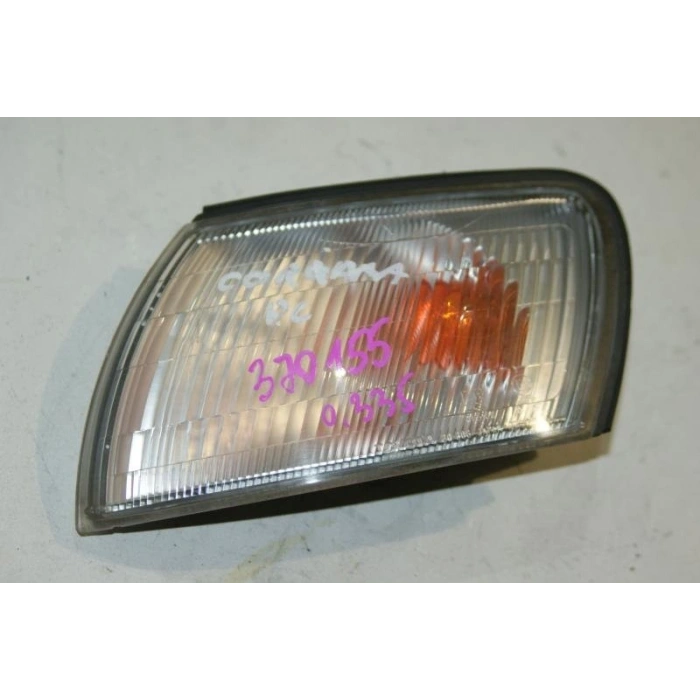 Toyota Carina Ön Sinyal Sol 1993-1997 (Oem No:  8152120650)