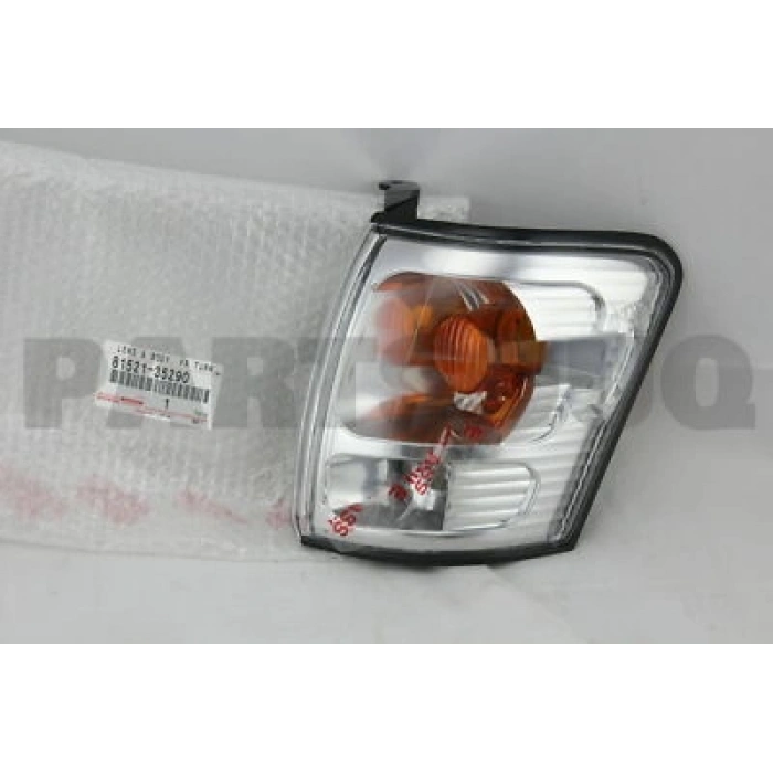 Toyota Hilux Ön Sinyal Sol 2001 2003- (Oem No:  8152135290)