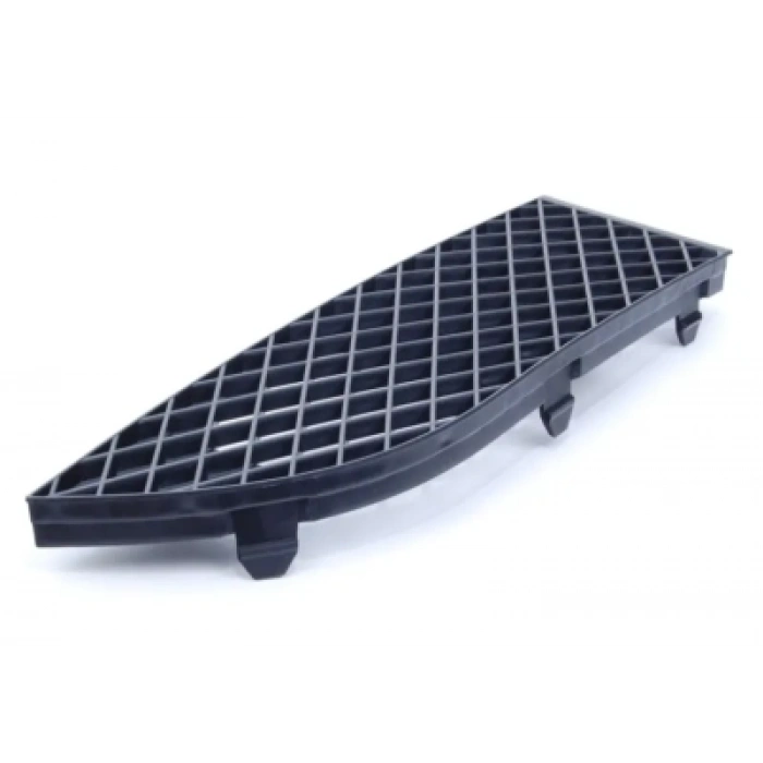 Bmw 7 Serisi/E66 Ön Sis Lamba Kapağı Sağ 2005-- (Oem No:  51117135564)