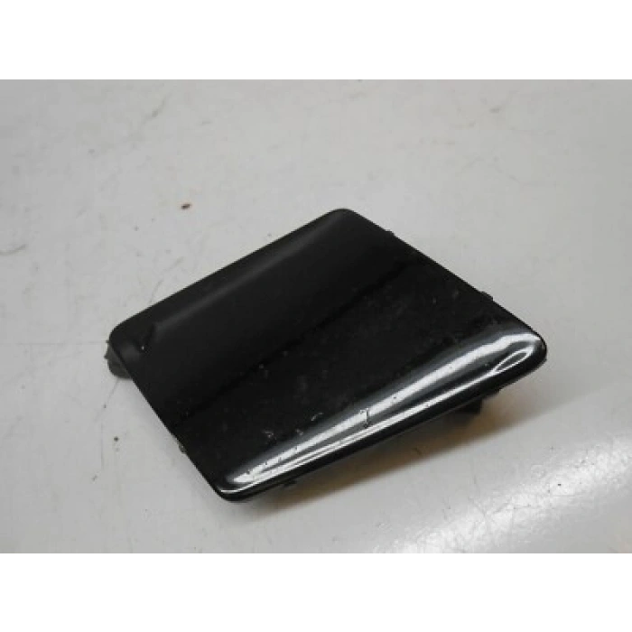 Bmw 5 Serisi Ön Çeki Demir Kapağı 10 (Oem No:  51117200717)