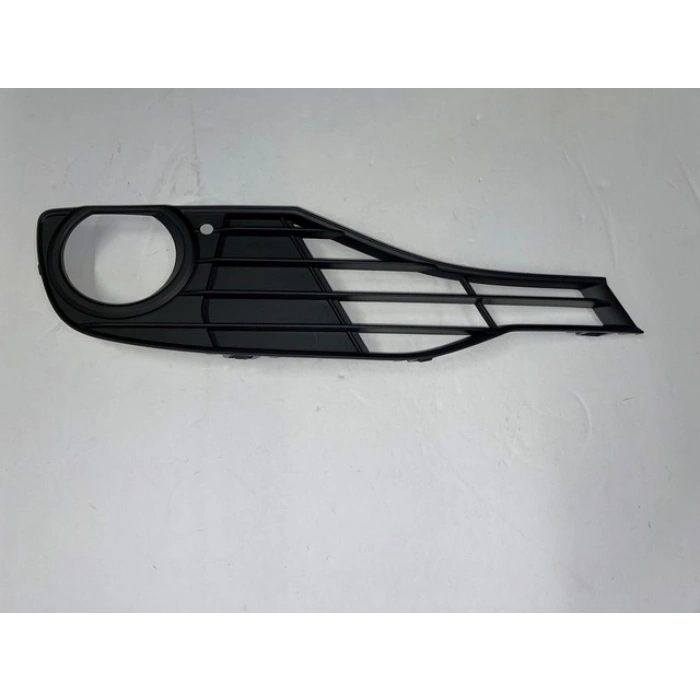 Bmw 3 Serisi Ön Sis Lamba Kapağı Delikli Açık Lux Sağ 2011- (Oem No:  51117255370)