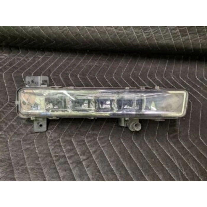 Bmw 5 Serisi Ön Sis Lambası Sağ 2017- (Oem No:  63177349132)