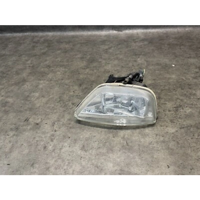 Ford Focus Ön Sis Lambası Sağ 2002-2004 (Oem No:  2M5115K201Ah)