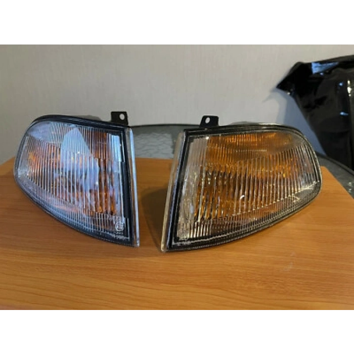 Honda Civic Ön Sinyal Hatchback Sağ 1993--1995 (Oem No:  33300Sr3013)