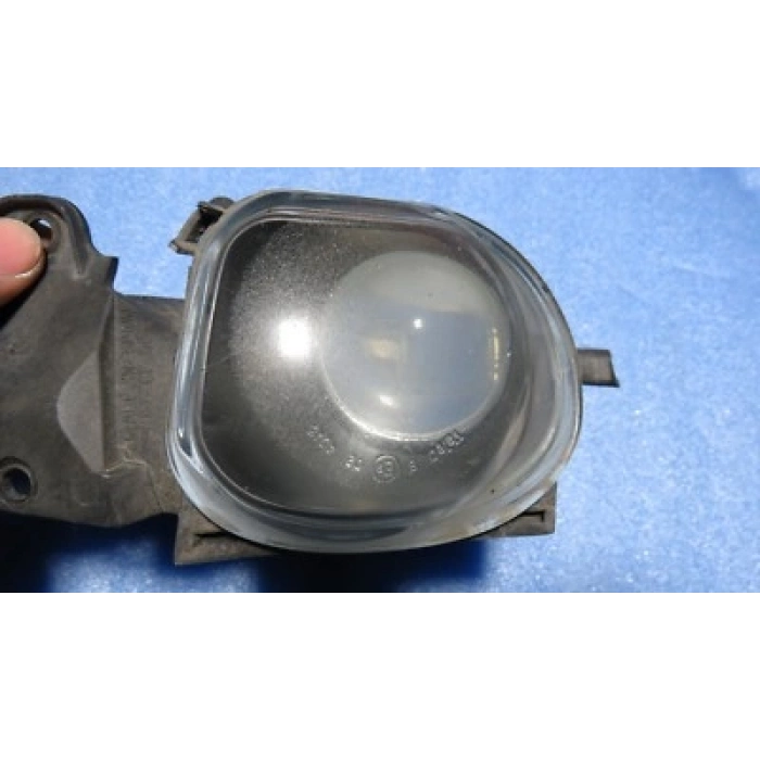 Audi A6 Ön Sis Lambası Sağ 1999-2001 (Oem No:  4B0941700A)