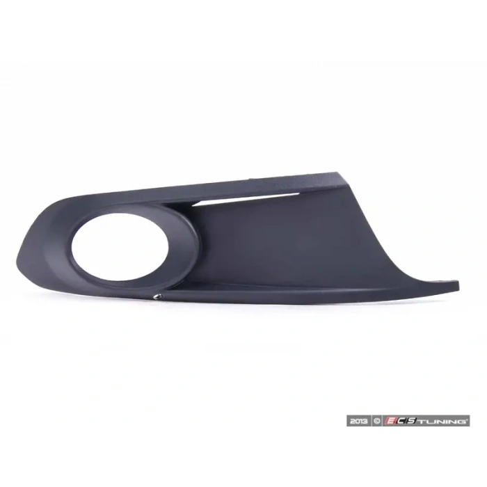 Volkswagen Jetta Ön Sis Lamba Kapağı Delikli Sağ 2010- (Oem No:  5C6853666A9B9)