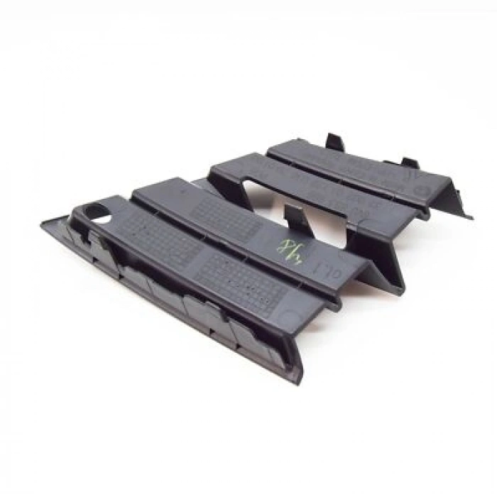 Skoda Fabia Ön Sis Lamba Kapağı Sağ 2014- (Oem No:  6V08536669B9)