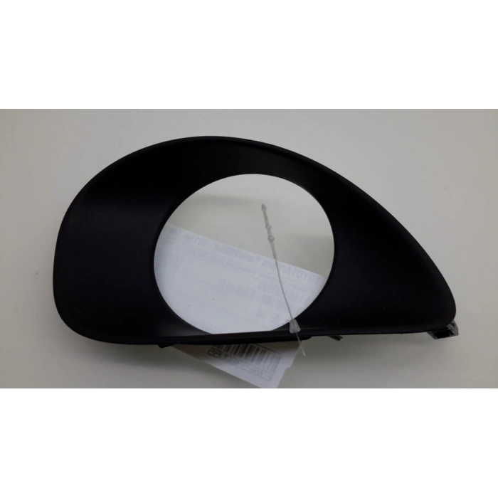 Toyota Yaris Ön Sis Lamba Kapağı Delikli Sağ 2006-2008 (Oem No:  814810D020)