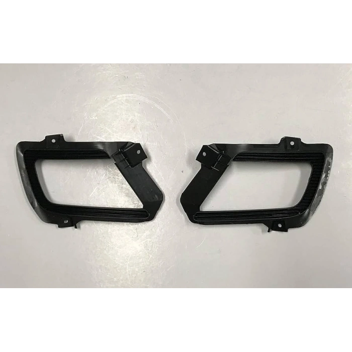 Kia Rio Ön Sis Lamba Kapağı Delikli Sağ 2009-2011 (Oem No:  86562-1G600)