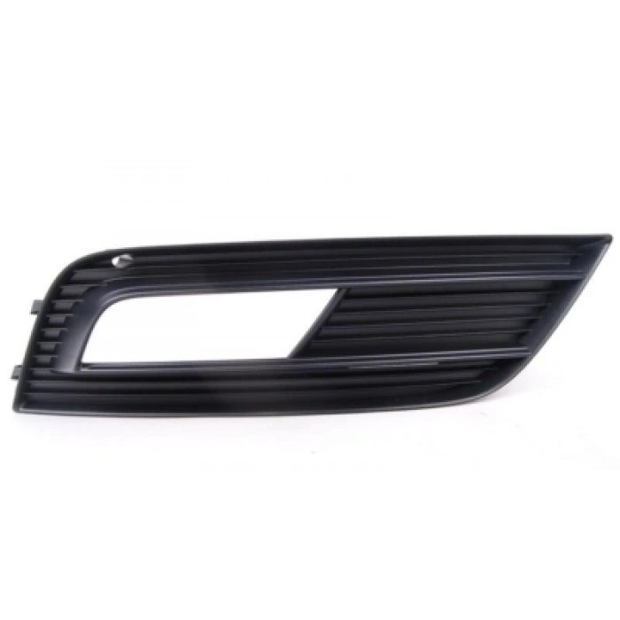 Audi A4 Ön Sis Lamba Kapağı Delikli Sağ 2012-  (Oem No:  8K0807682K01C)