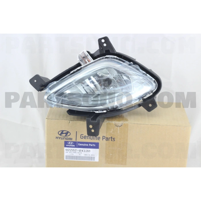 Hyundai İ10 Ön Sis Lambası Hatchback Sağ 2010- (Oem No:  922020X100)
