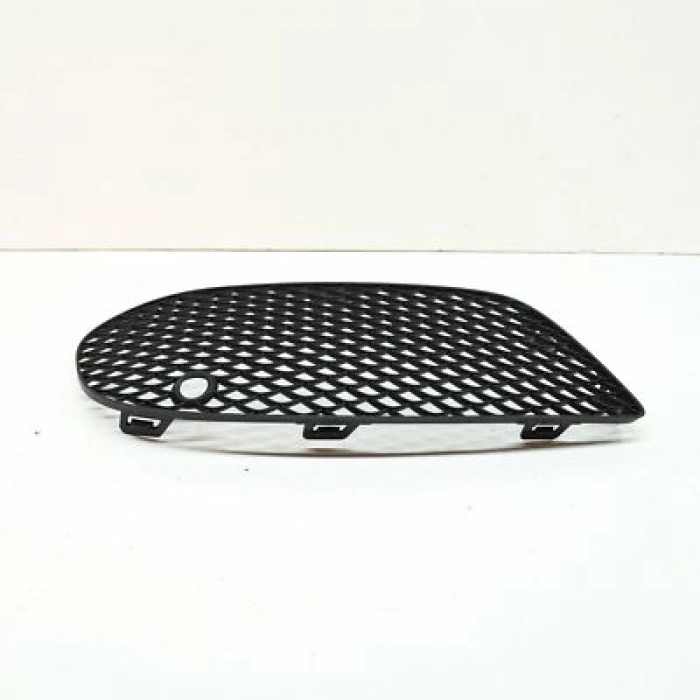 Mercedes C Class Ön Sis Lamba Kapağı Amg Sol 2013- (Oem No:  A2058852523)