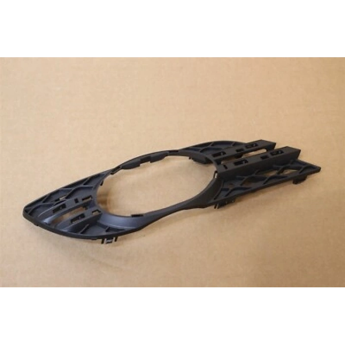 Mercedes E Class Ön Sis Lamba Kapağı Çıta Delikli Avangarde Sağ 2007  (Oem No:  A2118850822)