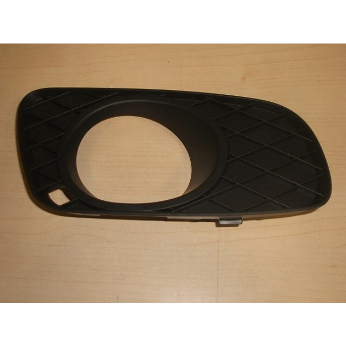 Mercedes Smart Ön Sis Lamba Kapağı Delikli Sağ 2007-- (Oem No:  A4518260218C22A)