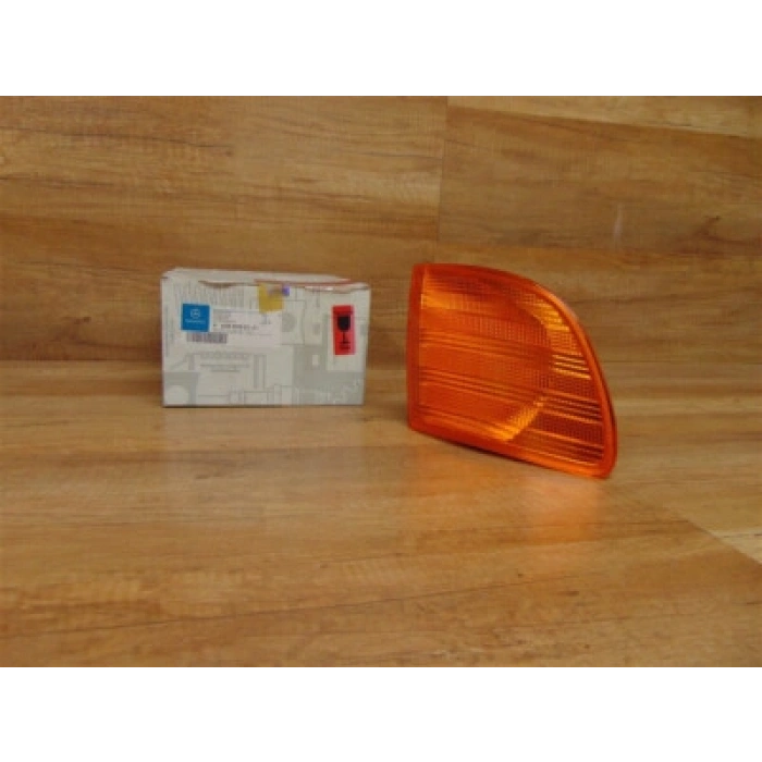 Mercedes Vito Ön Sinyal Sarı Sağ .1996- (Oem No:  A6388200121)