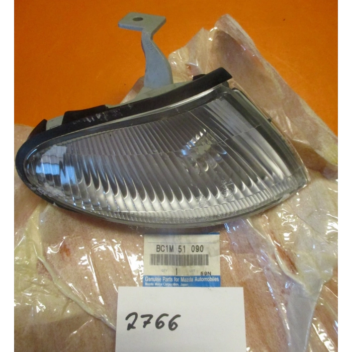 Mazda 323 Ön Sinyal Sedan Sağ 1995-1997 (Oem No:  Bc1M-51-090)