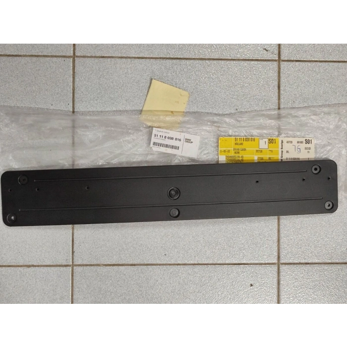 Bmw X1 X1 Ön Plakalık 2009- (Oem No:  51118038016)