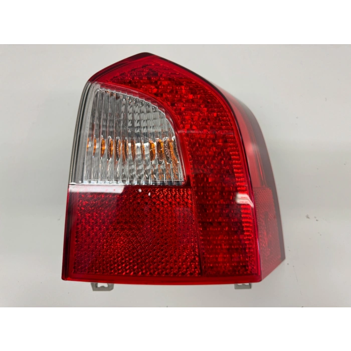 Volvo V70 Arka Stop Sağ 2008- (Oem No:  31395073)