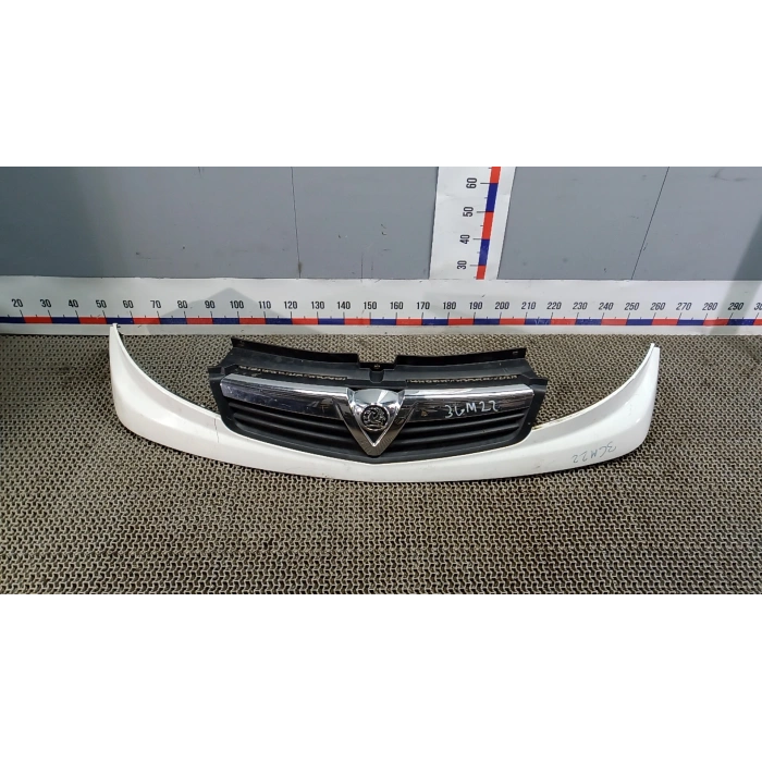 Opel Vivaro Ön Panjur Çerçevesi 2001- 2007 (Oem No:  93160752)
