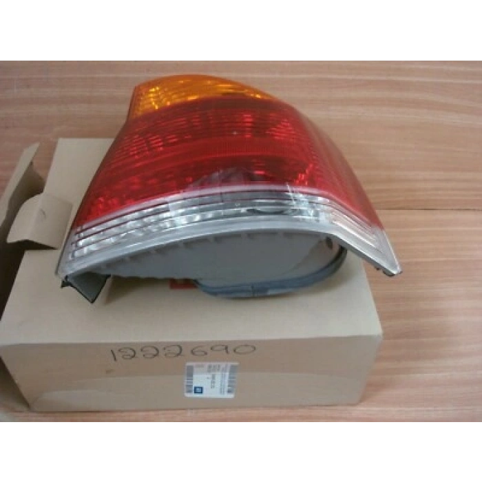 Opel Vectra Arka Stop Sarı Sınysedan Sağ 2002- (Oem No:  93174904)