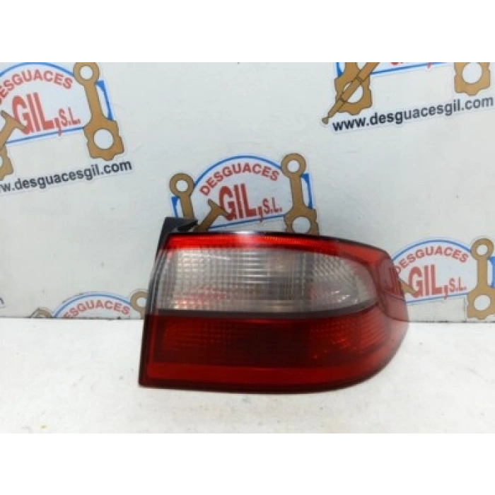 Renault Laguna Arka Stop Sağ 2001  (Oem No:  8200002474)