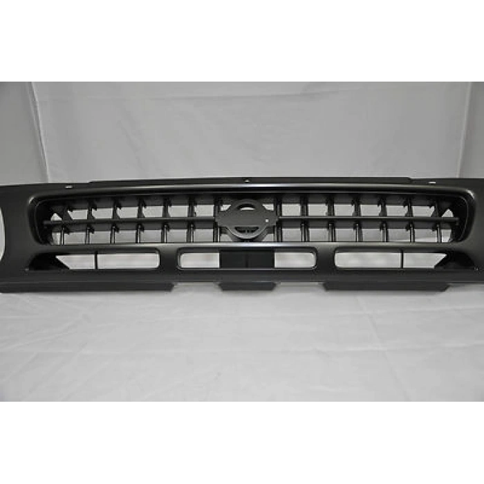 Nissan Pathfinder/Terrano Ön Panjur Sıyah 1997 (Oem No:  623100W001)