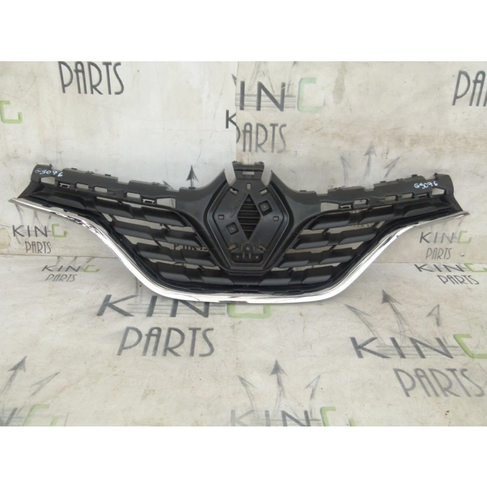 Renault Captur Ön Panjur 2016- (Oem No:  623109707R)