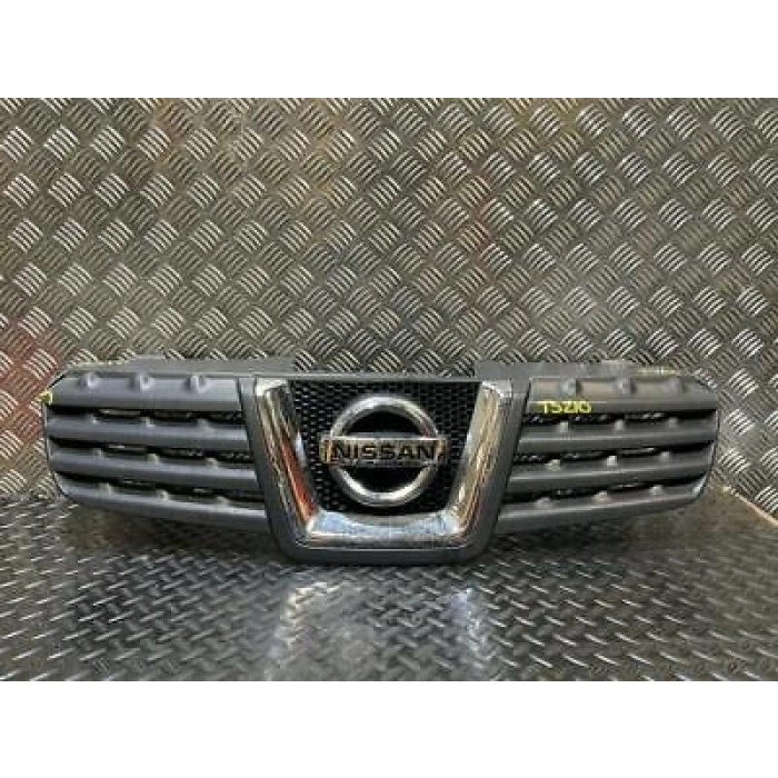 Nissan Qashqai Ön Panjur Nikelaj Bandlı 2007  (Oem No:  62310Jd00B)