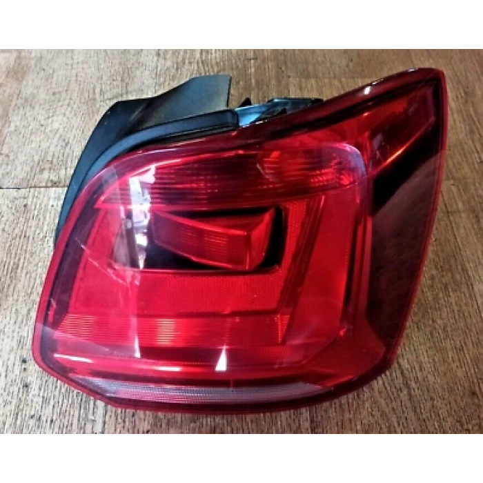Volkswagen Polo Arka Stop Sisli Koyu Ref Sağ 2013-2016  (Oem No:  6C0945096M)