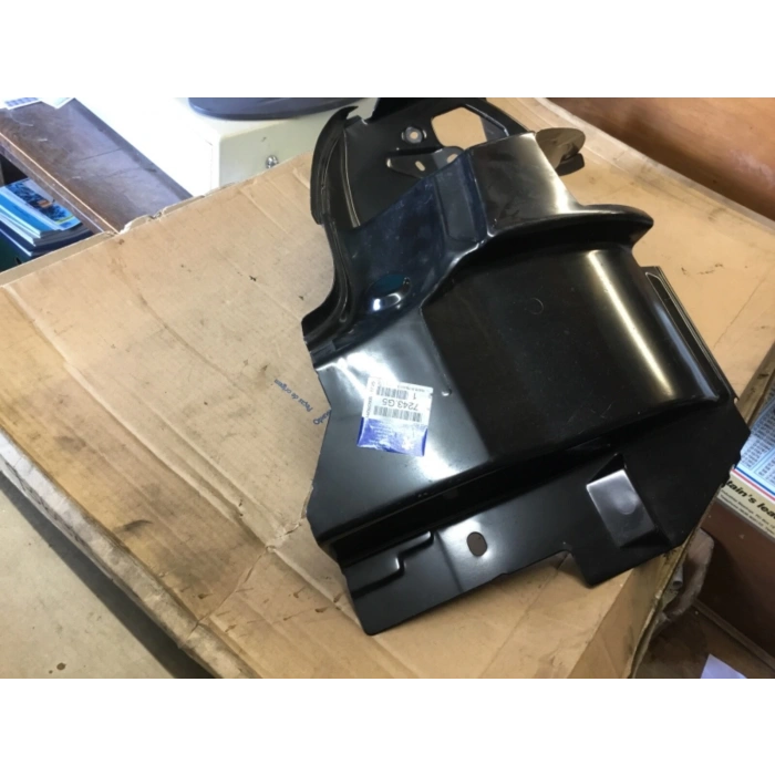 Peugeot 206 Arka Stop Yuva Sacı Sağ 1998- (Oem No:  7243G5)