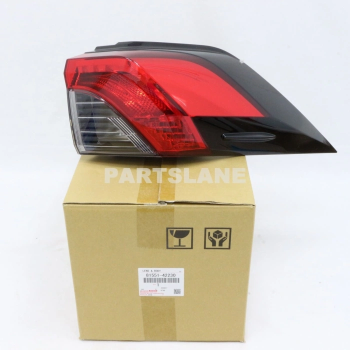 Toyota Rav 4 Arka Stop Ledli Sağ 2019- (Oem No:  81551-42230)