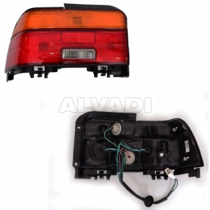 Toyota Corolla Arka Stop Duylu Ampullu Sağ 1992-1997 (Oem No:  815601A630)