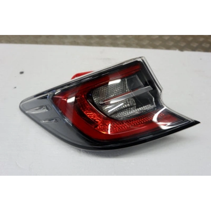 Toyota Corolla Arka Stop Hatchback Sol 20 (Oem No:  81561-02C40)