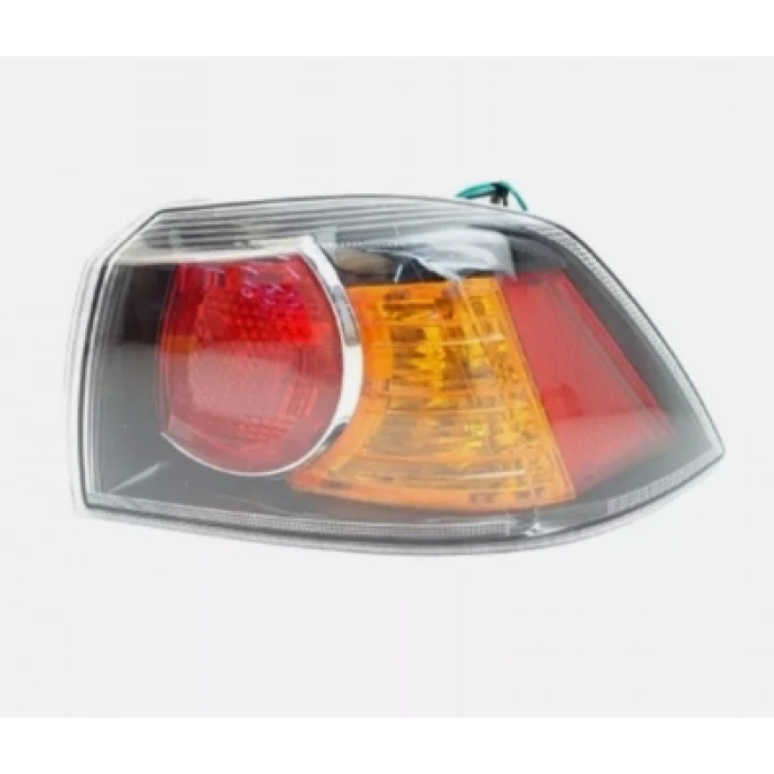 Mitsubishi Lancer Arka Stop Sağ 2008-2015 (Oem No:  8330A624)