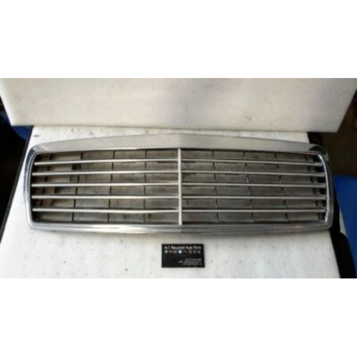 Mercedes W210 Ön Panjur Peteğı 2011- Nikelaj Çıtsıy95 (Oem No:  A2108880123)