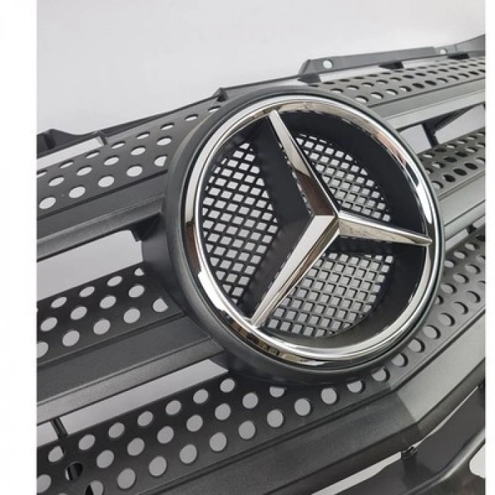 Mercedes Sprinter Ön Panjur Bandlı 2013- (Oem No:  A90688007859B51)