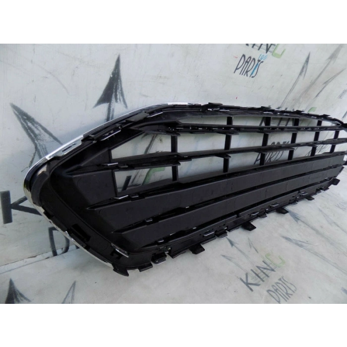 Ford Focus Ön Panjur Nikelaj Çerçeveli Gri Kuş 2018- (Oem No:  Jx7B-8C436-A)