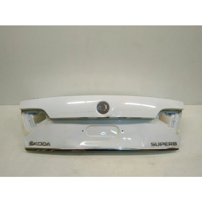 Skoda Superb Bagaj Kapağı 2013- (Oem No:  3T5827025D)