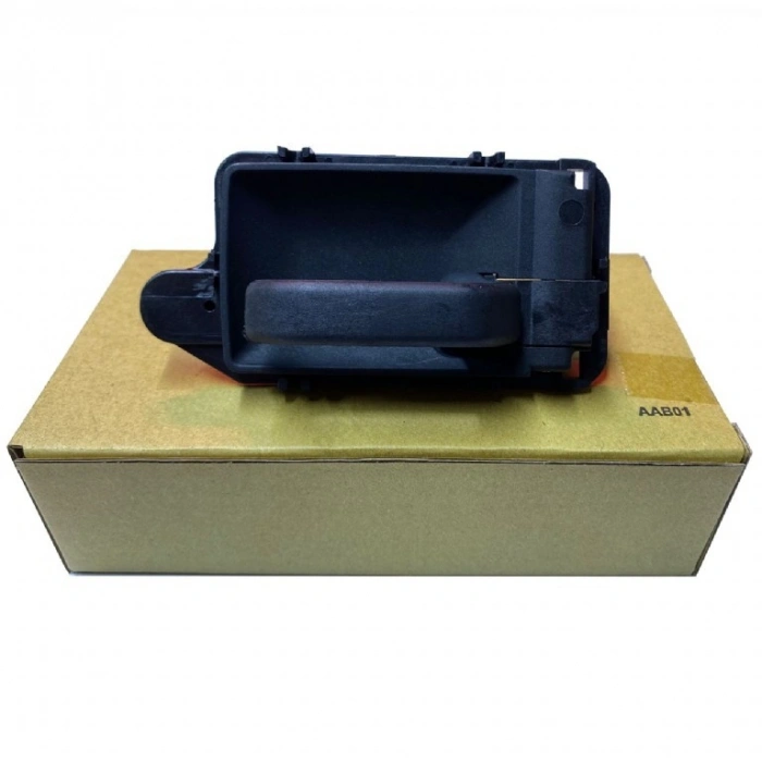 Volvo  S70   1997-2000; Ön Çamurluk Delikli Sağ Oem No: (9152680)