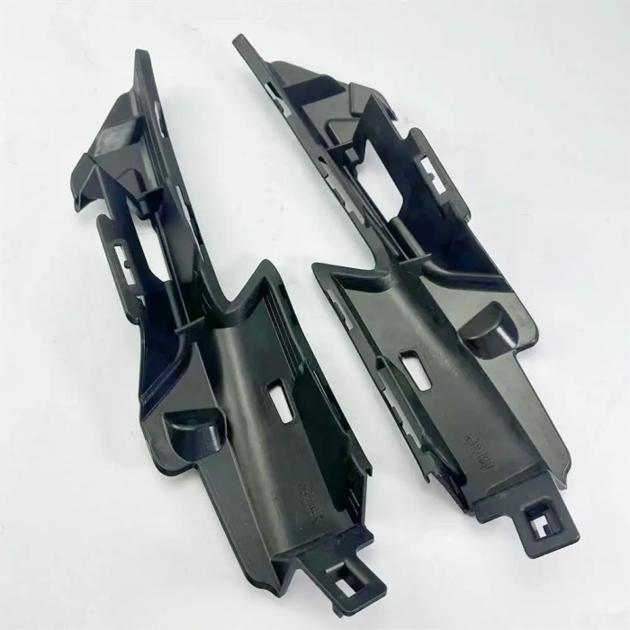 Audi A3 Ön Tampon Far Alt Braketi Sedan Sağ 2016- (Oem No:  8V5807320)