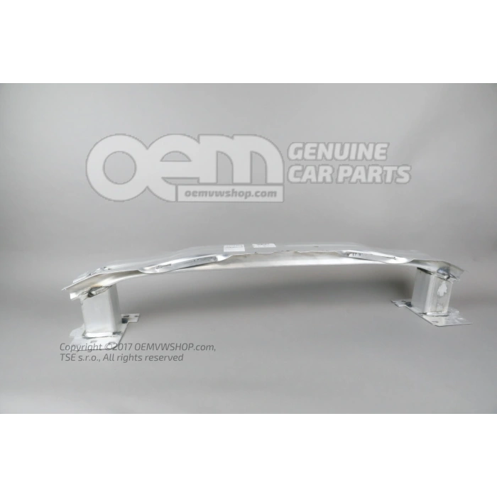 Audi A3 Ön Tampon Demiri Al16 (Oem No:  8V4807109E)