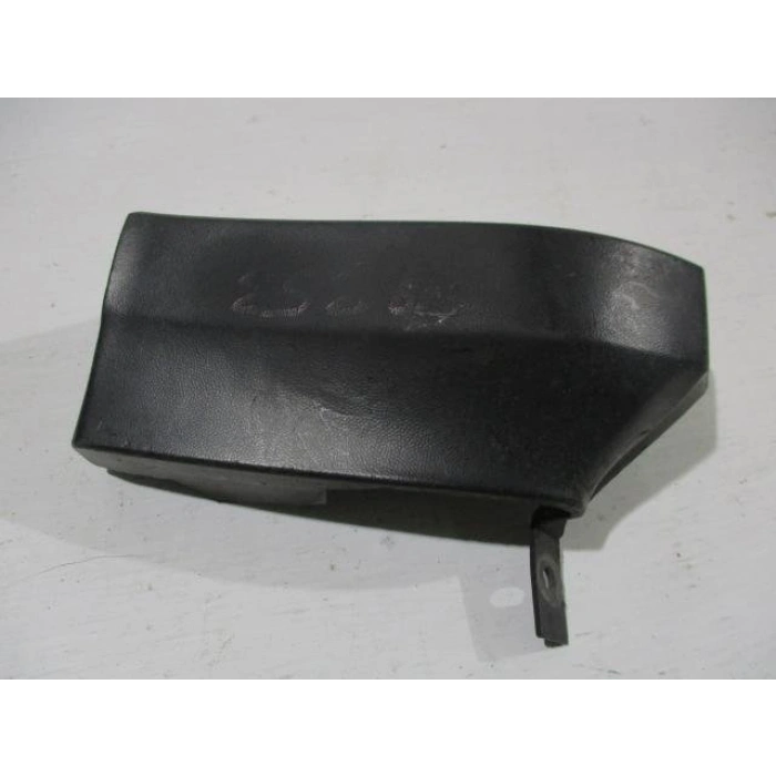 Volkswagen Passat 1997-2005 Arka Sol Marşpiyel Köşe Bakaliti Oem No (3B0853897AB41)