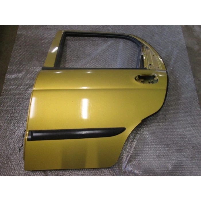 Daewoo Matiz- 1998-2001; Arka Kapı Sol Komple Siyah/İceli (Bfn) Oem No: (96562537)