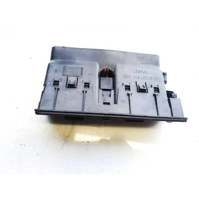 Opel Vectra- A- 88-1995  Ön Göğüs Orta Üfleme Peteği Sağ/Sol Gri (Yapıştırılabilir Tip) (Difizör) Oem No: (90227835)