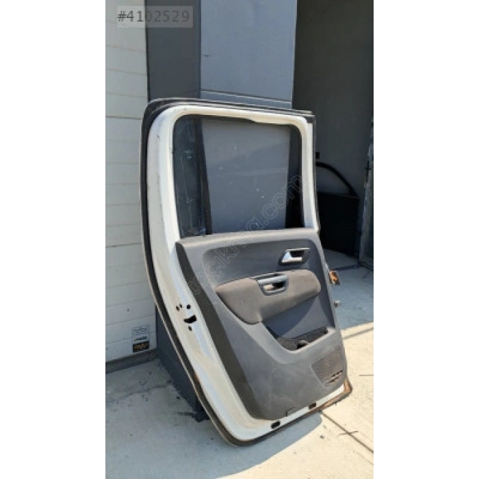 Volkswagen Amarok Arka Kapı Sağ 2010- (Oem No:  2Hh833055C)